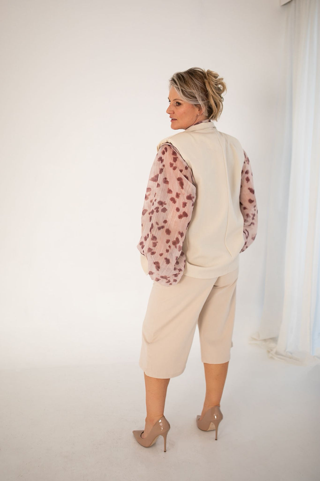 Blushed leopard ruffle blouse