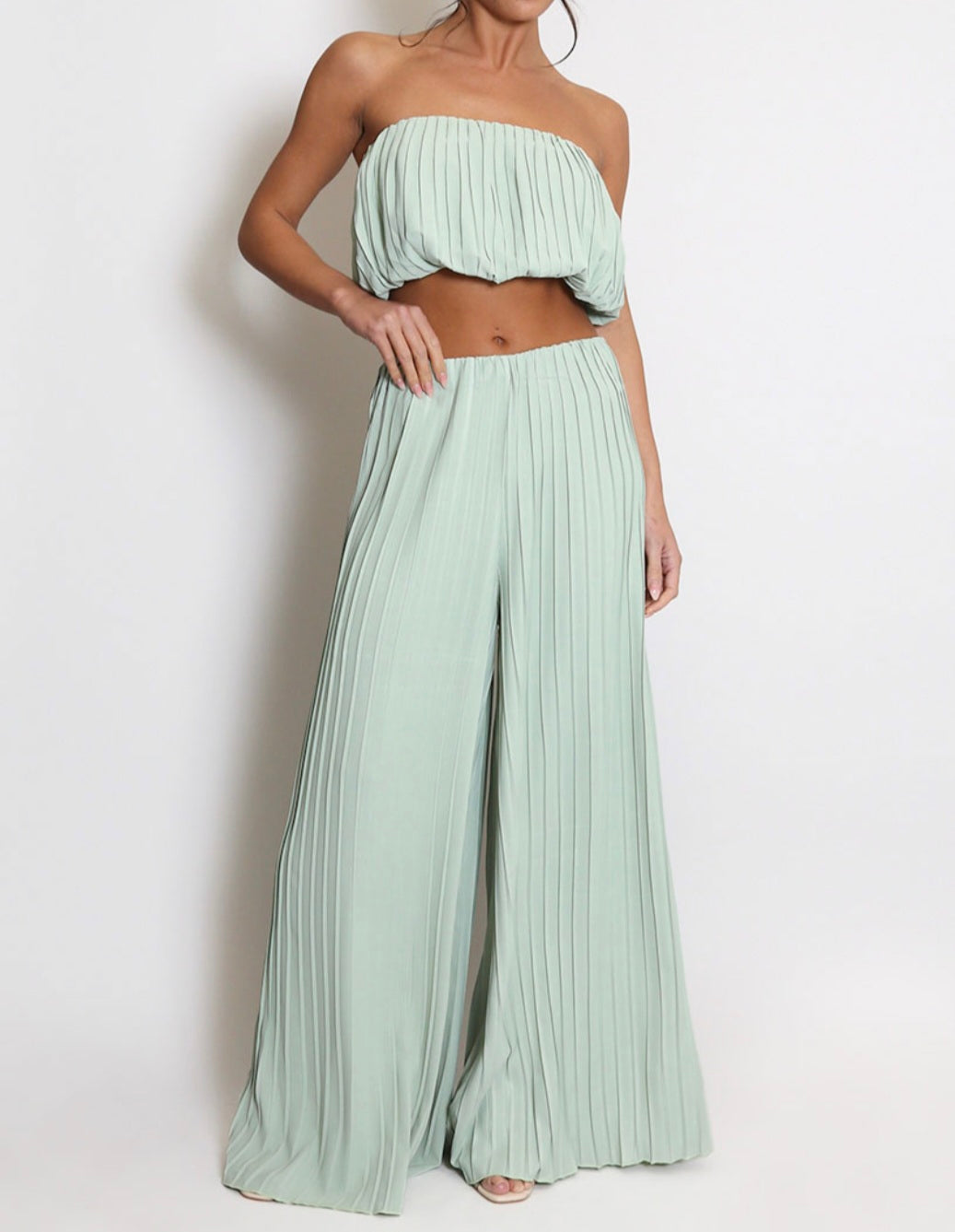 Sunlit Riviera Set